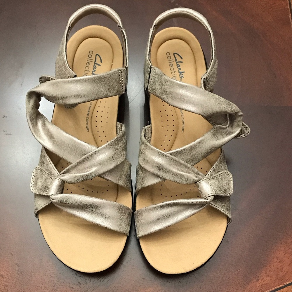 Clarks Women's Metallic Sandals *NWT* 9.5M